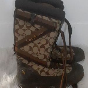 Coach snow boots size 8.5m